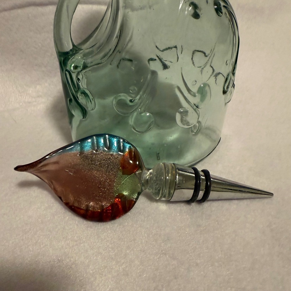 Vtg. Canada Pale Green Glass Decanter Bottle-3D Design Decor w/decorative stop - Picture 2 of 9